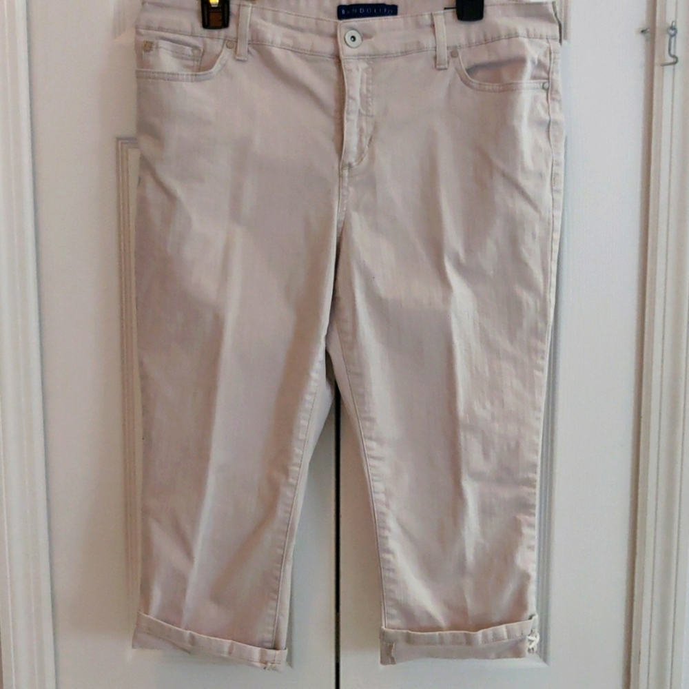 Bandolino Capris
